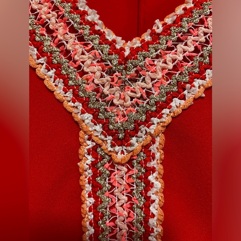 Buckley K Red Tunic with Embroidered Trim Pockets – Size M - Picture 4 of 10